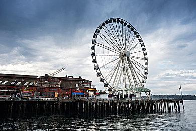 节奏FPS《重金属：地狱歌手》现已在Steam发售